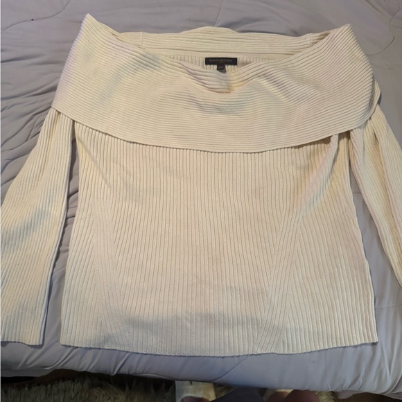 Banana republic off shoulder, extra large cream, long sleeve sweater . NWT - Picture 3 of 8
